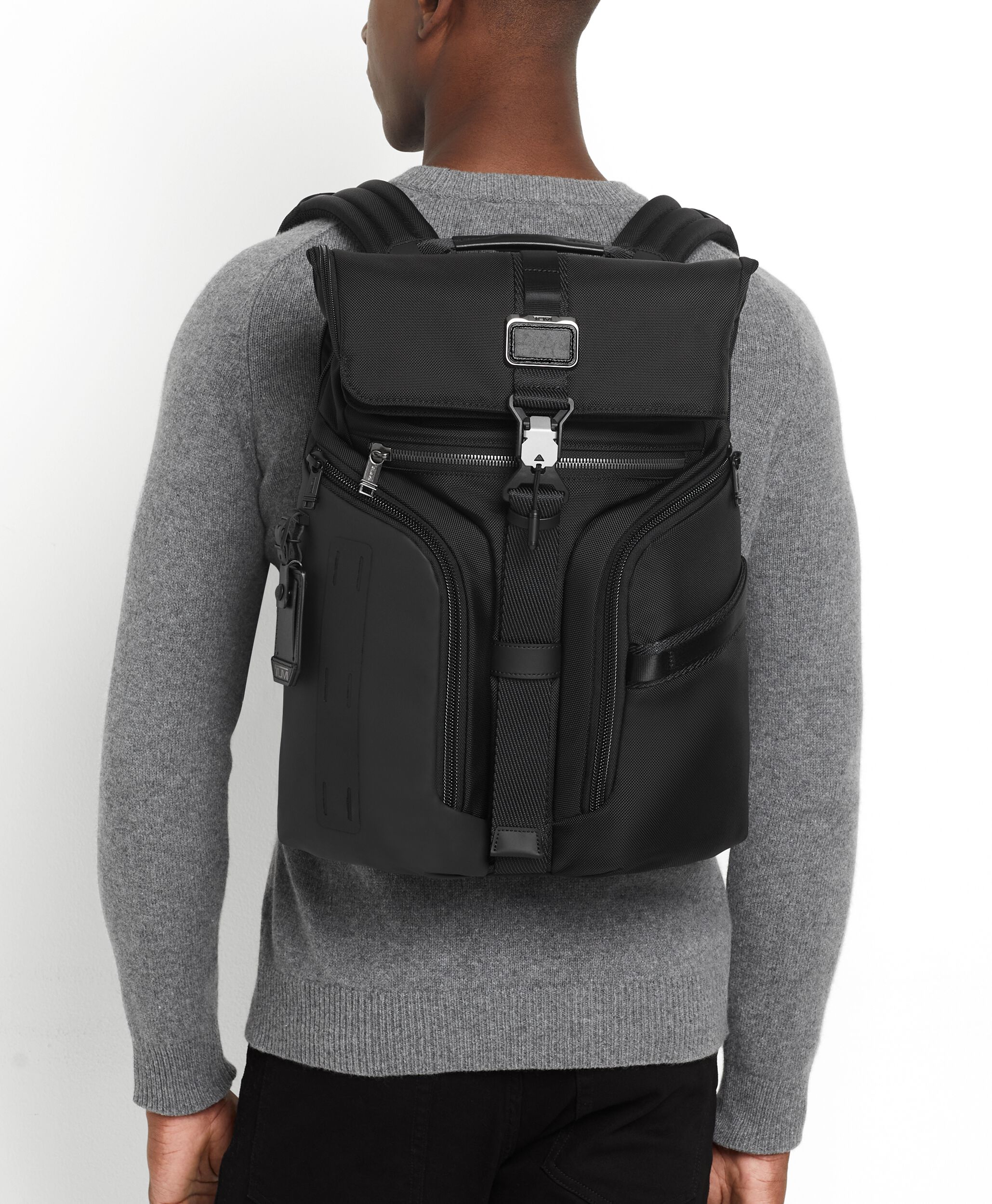 TUMI Alpha Bravo ボストン スポーツバッグ T25030908