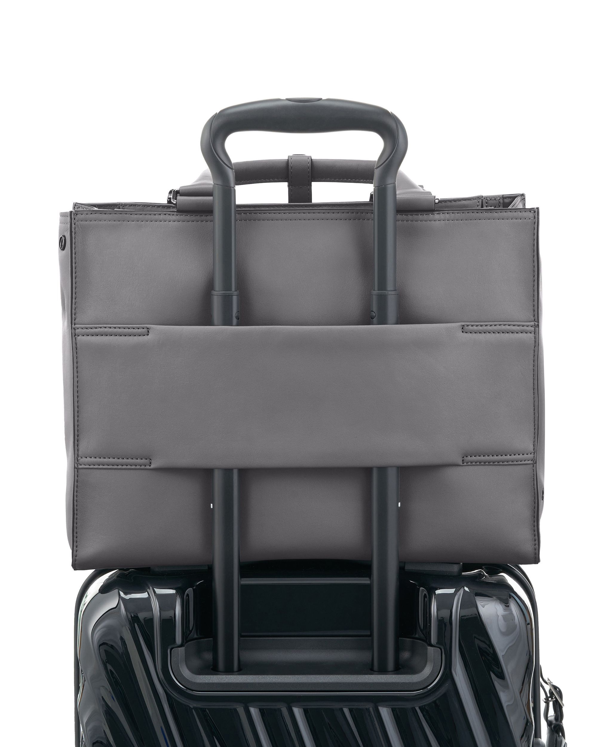 Tumi VOYAGEUR LYNN TOTE TUMI Indonesia