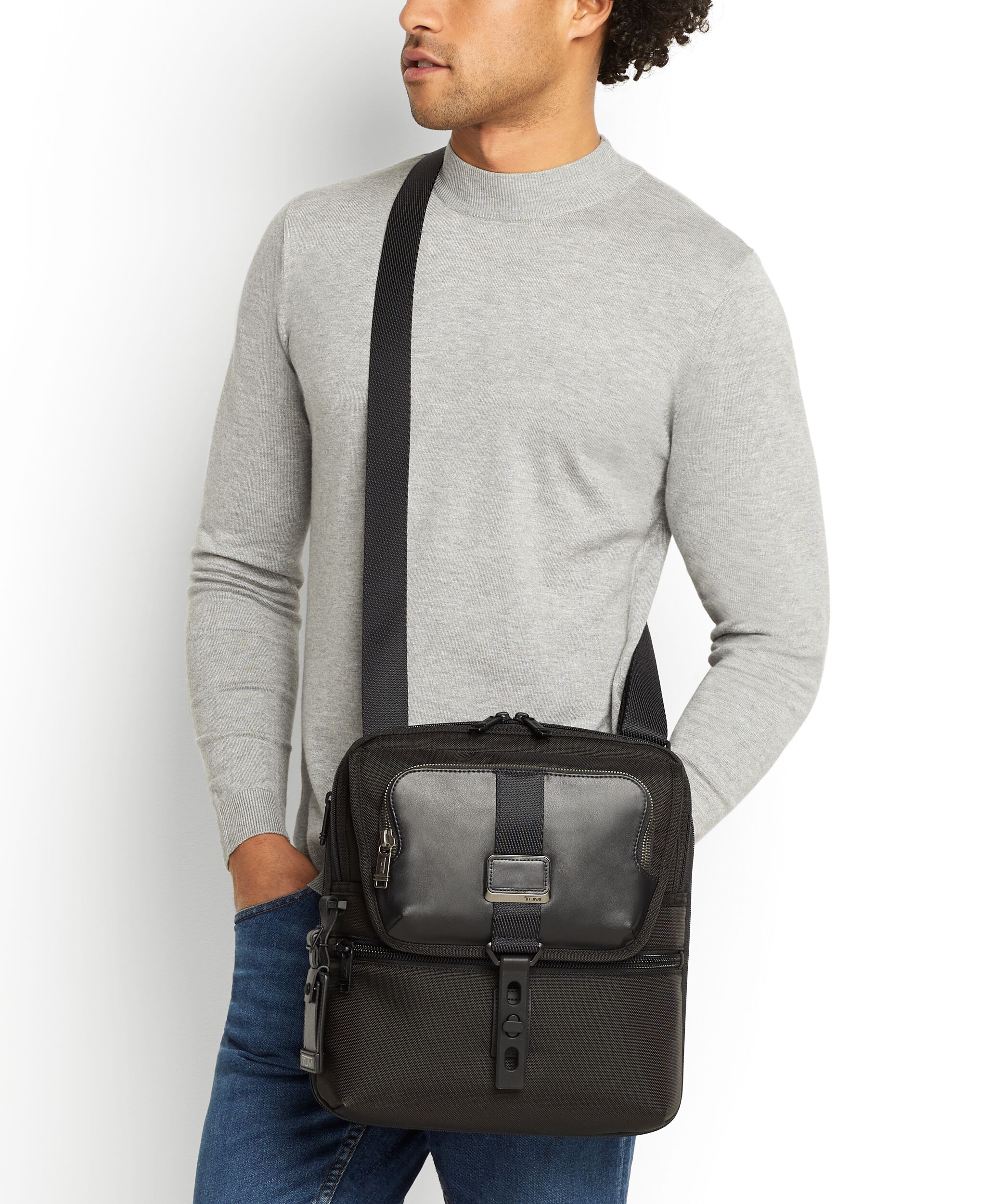 タグ付き新品商品TUMI arnold zip flap ショルダーバッグ129 Arnold Zip Flap BLACK Original | TUMI Indonesia