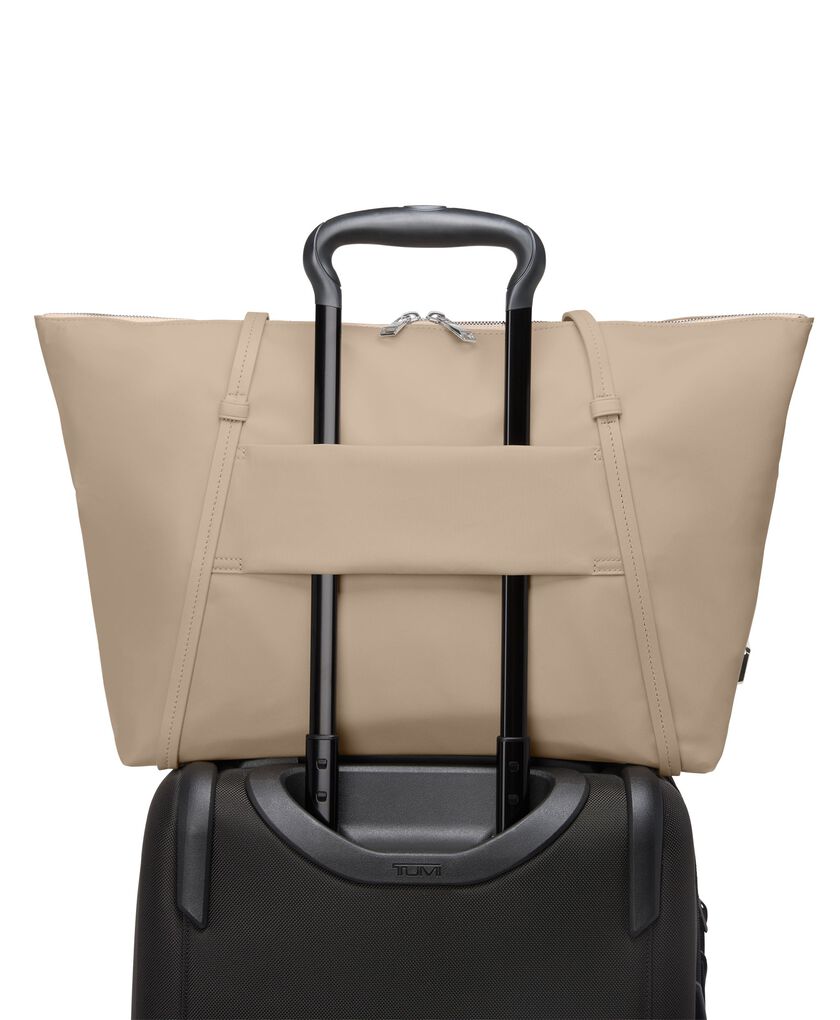 VOYAGEUR Q Tote  hi-res | TUMI