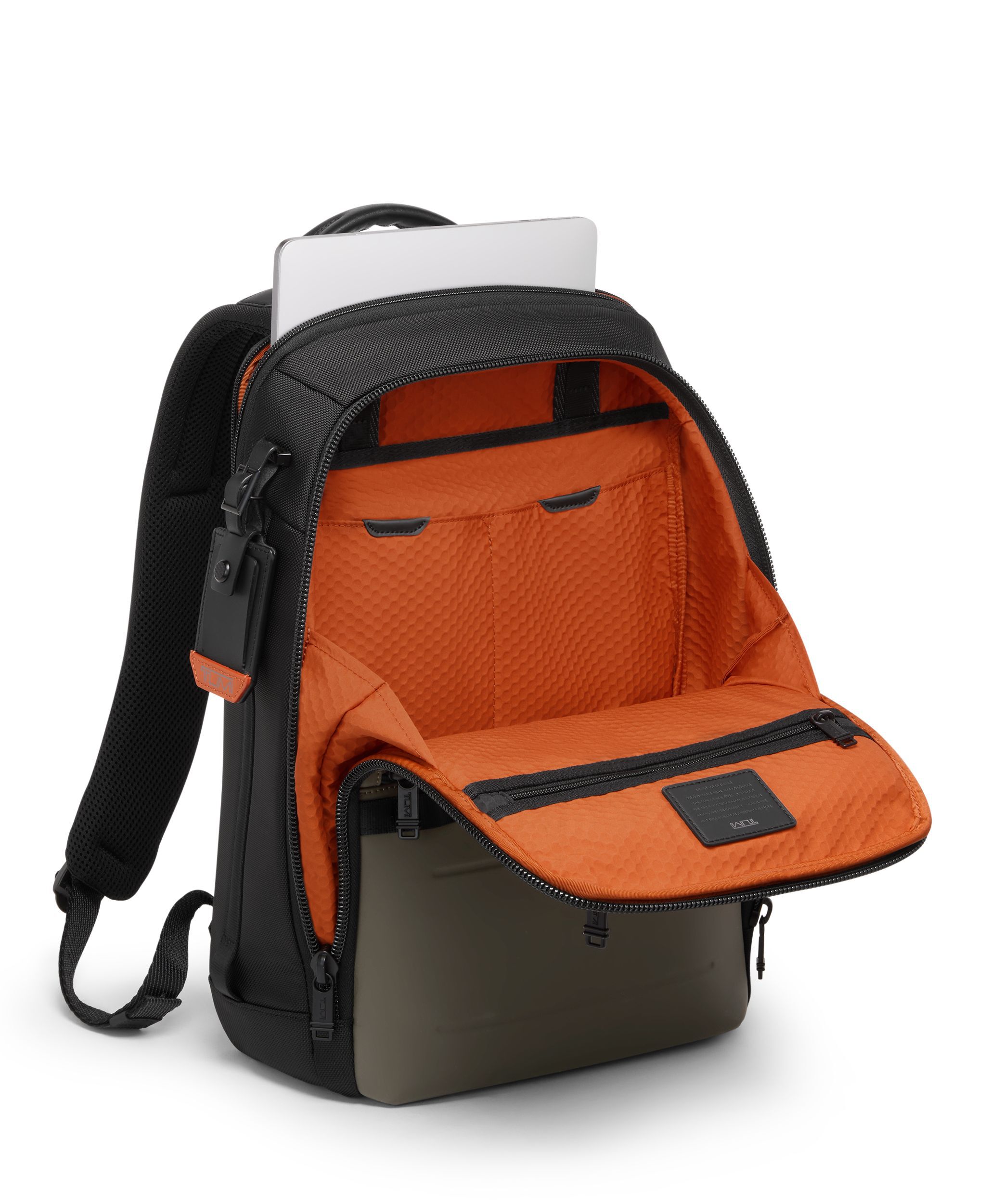 Tumi ALPHA BRAVO DYNAMIC BACKPACK - ALPHA BRAVO Dynamic Backpack