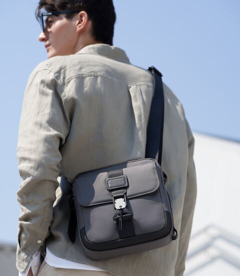 ALPHA BRAVO Junior Crossbody  lifestyle | TUMI