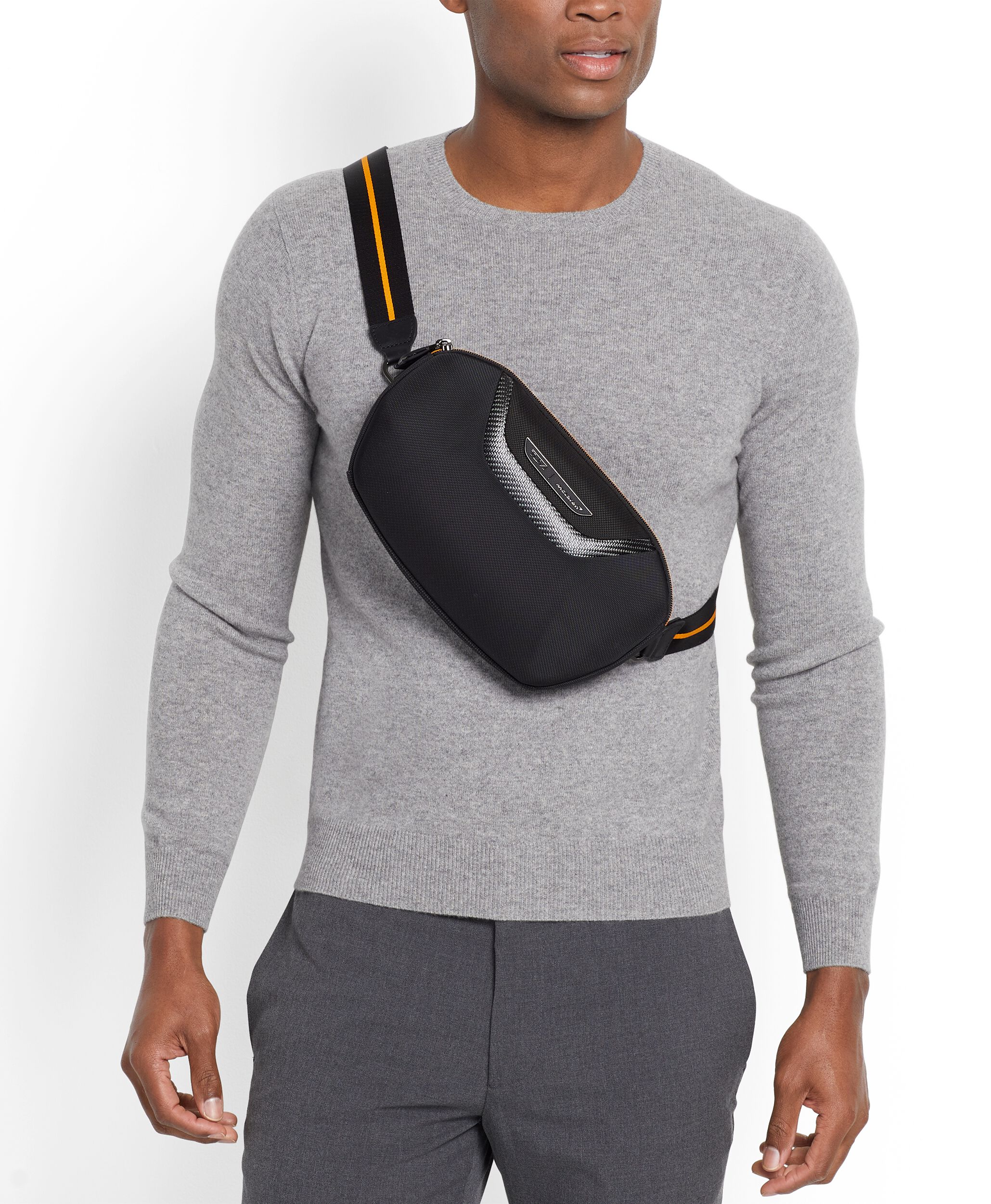 Pouch top bag tumi