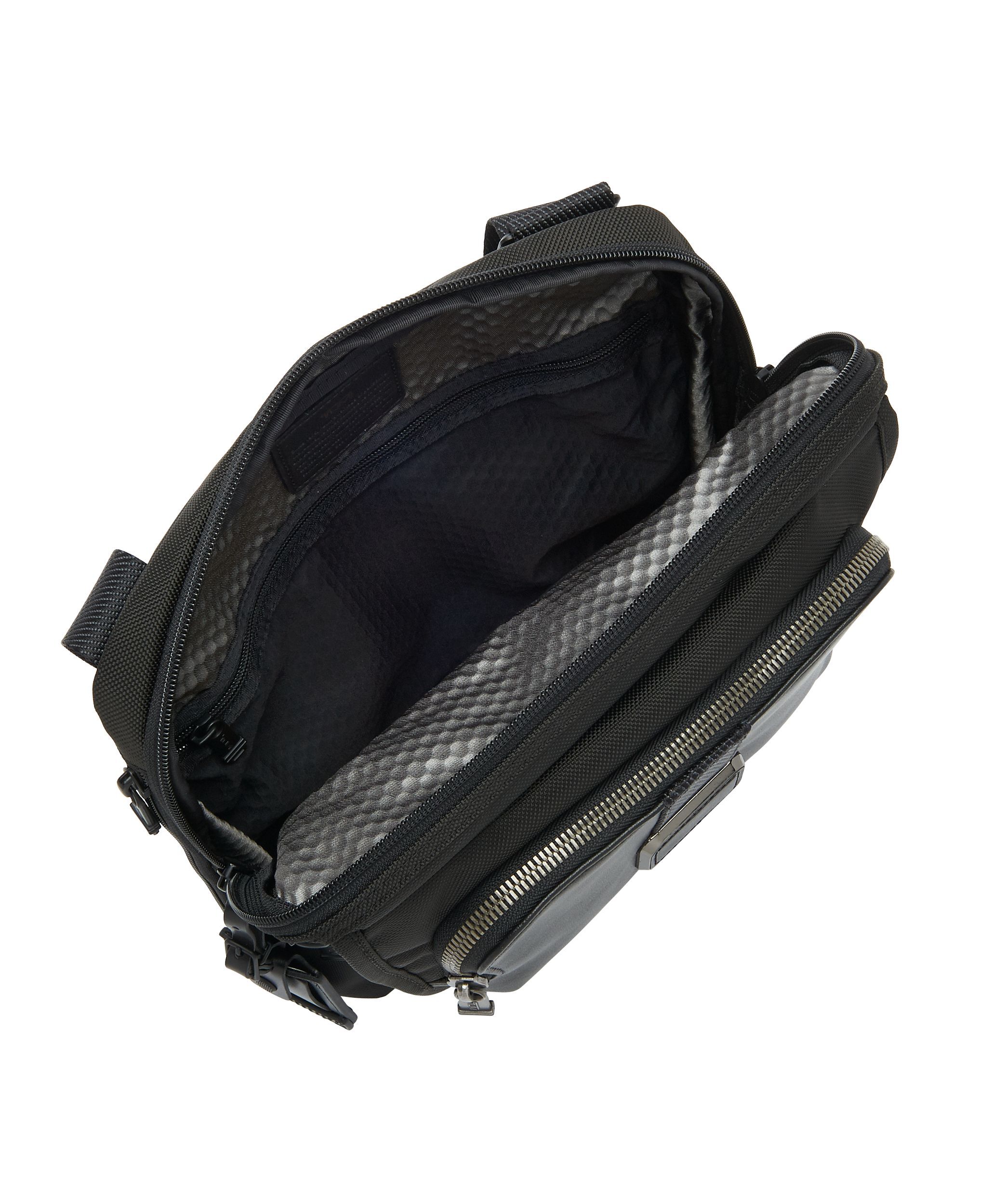 タグ付き新品商品TUMI arnold zip flap ショルダーバッグ129 Arnold Zip Flap BLACK Original | TUMI Indonesia